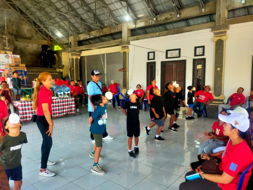 Desa Pupuan Sawah Meriahkan HUT RI ke-80 dengan Jalan Santai, Lomba Anak-anak, dan Penyerahan Sembako